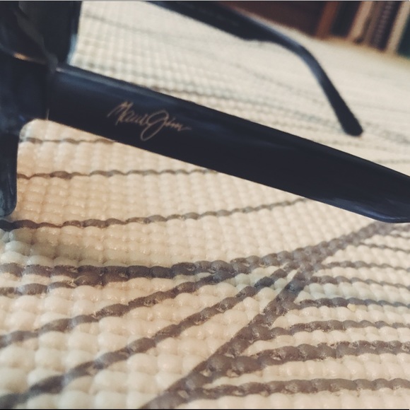 Maui Jim Sunglasses - Picture 3 of 6